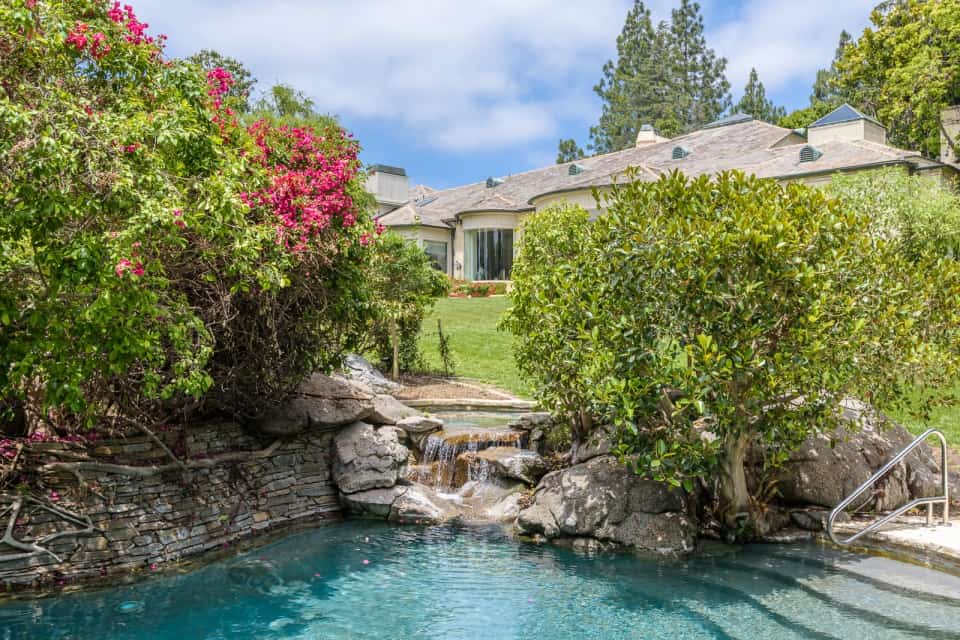 9901 Copley Drive Beverly Hills CA 90210