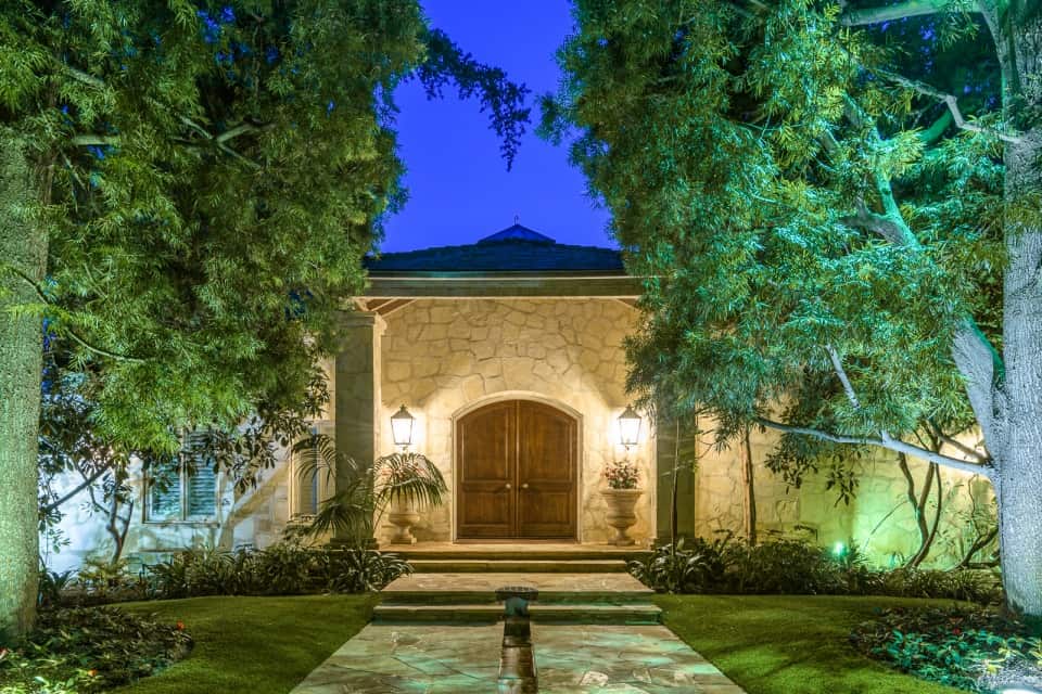 9901 Copley Drive Beverly Hills CA 90210