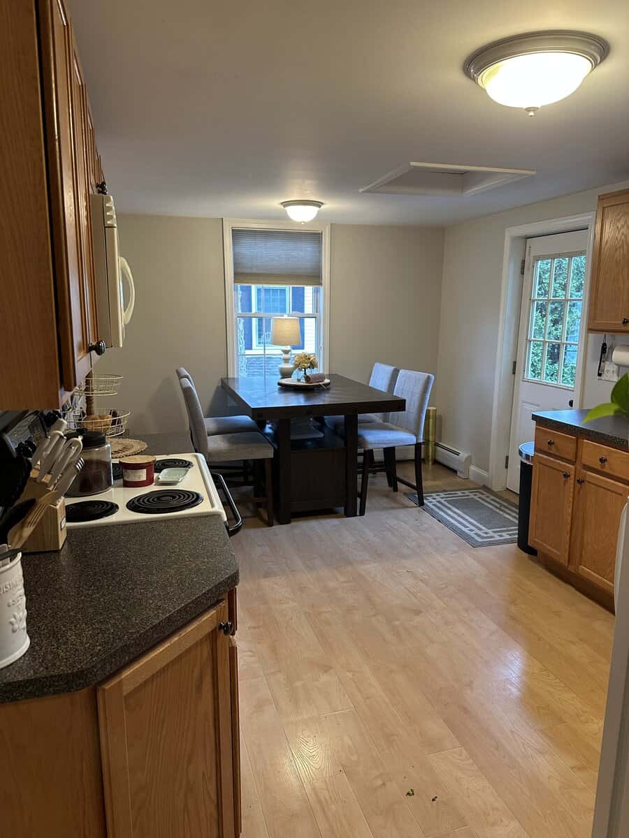 Easthampton MA 01027