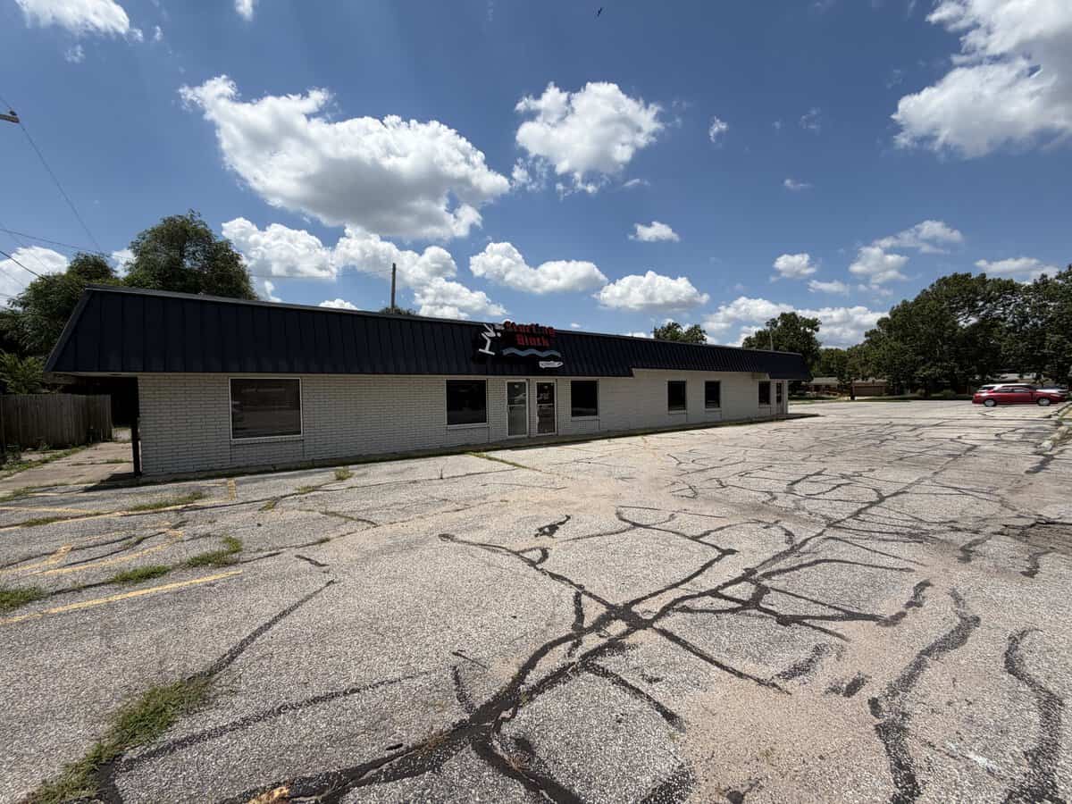 110 9505 W. Central Wichita KS 67212