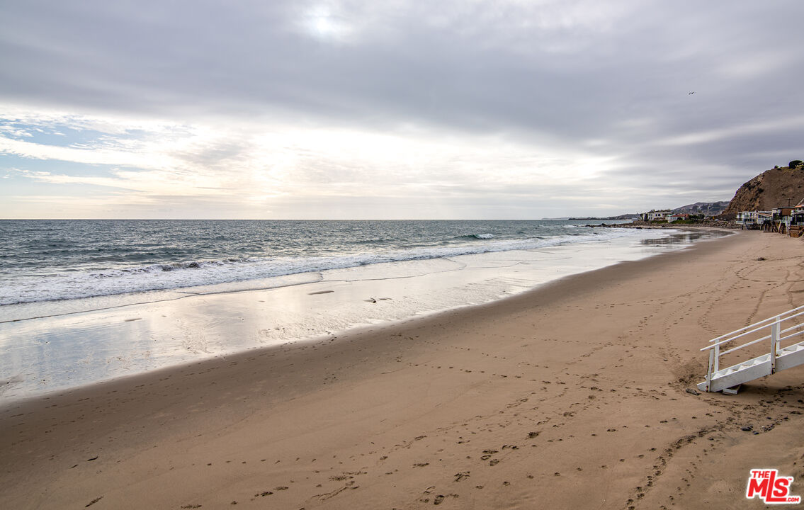 21528 Pacific Coast Highway Malibu CA 90265