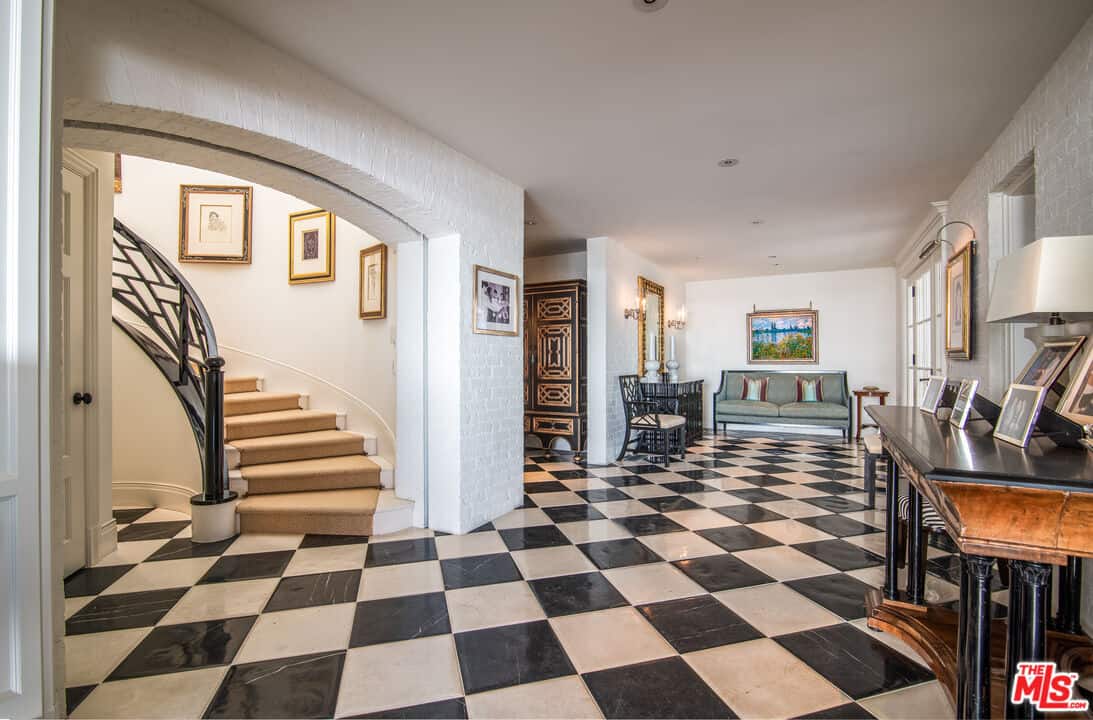 21528 Pacific Coast Highway Malibu CA 90265