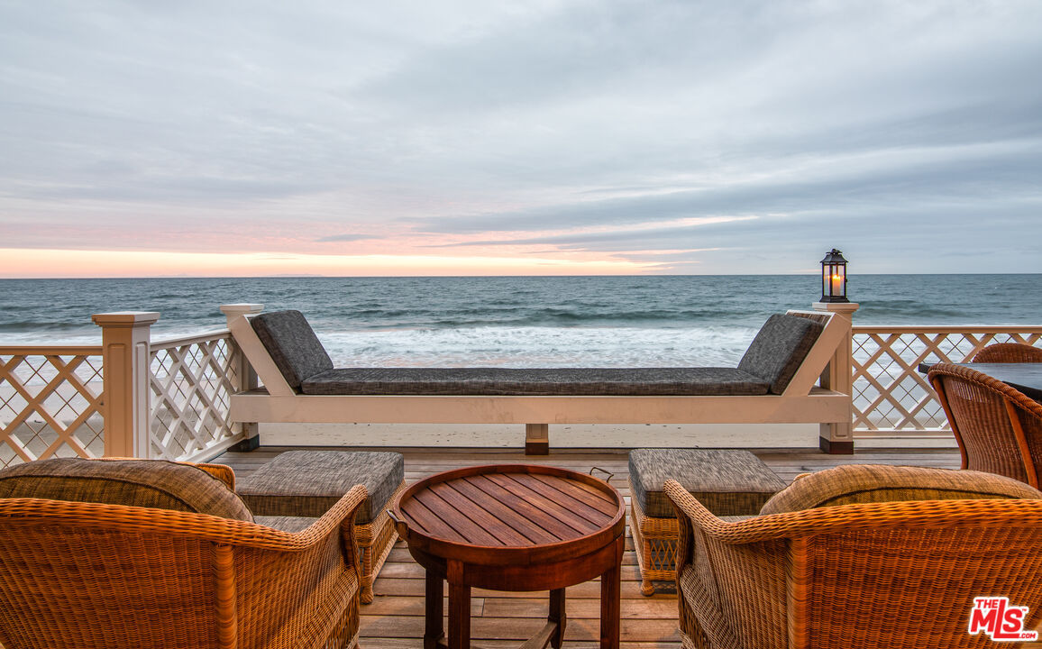 21528 Pacific Coast Highway Malibu CA 90265