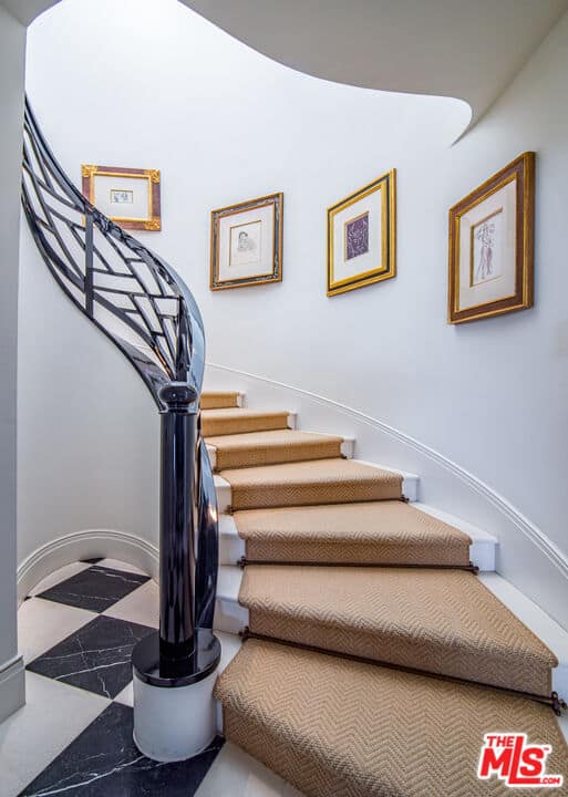 21528 Pacific Coast Highway Malibu CA 90265