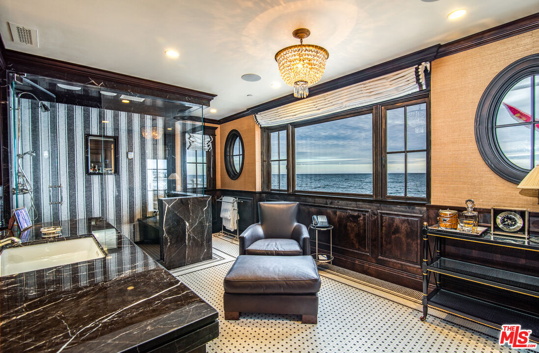 21528 Pacific Coast Highway Malibu CA 90265