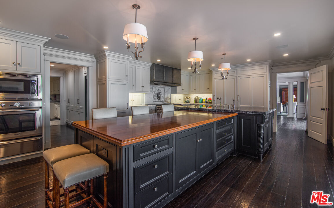 21528 Pacific Coast Highway Malibu CA 90265