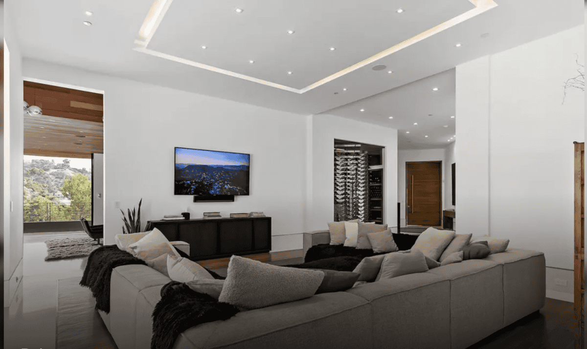 17335 Tramonto Drive Pacific Palisades CA 90272