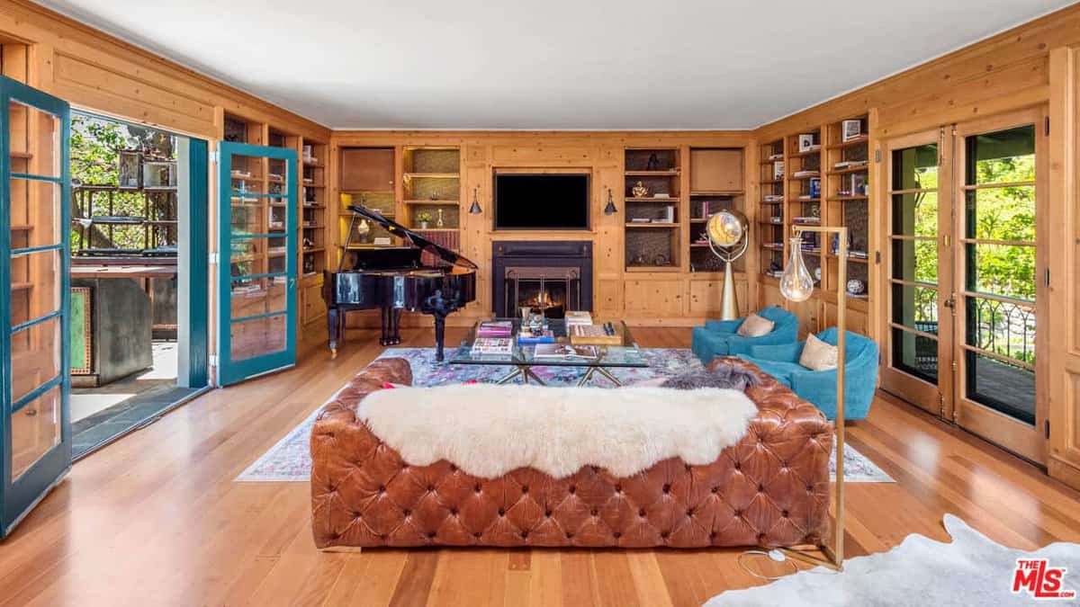 2003 La Brea Terrace Los Angeles CA 90046