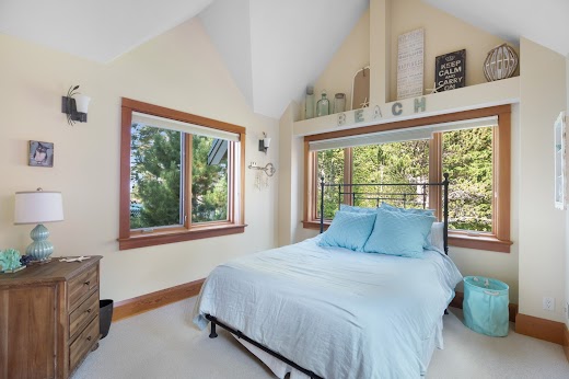 2946 Fishboat Bay Road Shirley BC