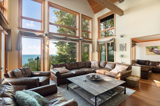 2946 Fishboat Bay Road Shirley BC
