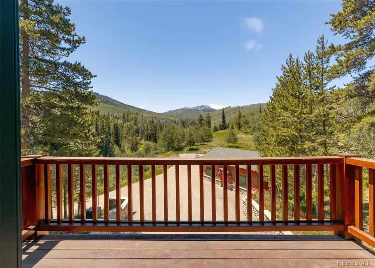 24450 Meadow Road Clark CO 80428