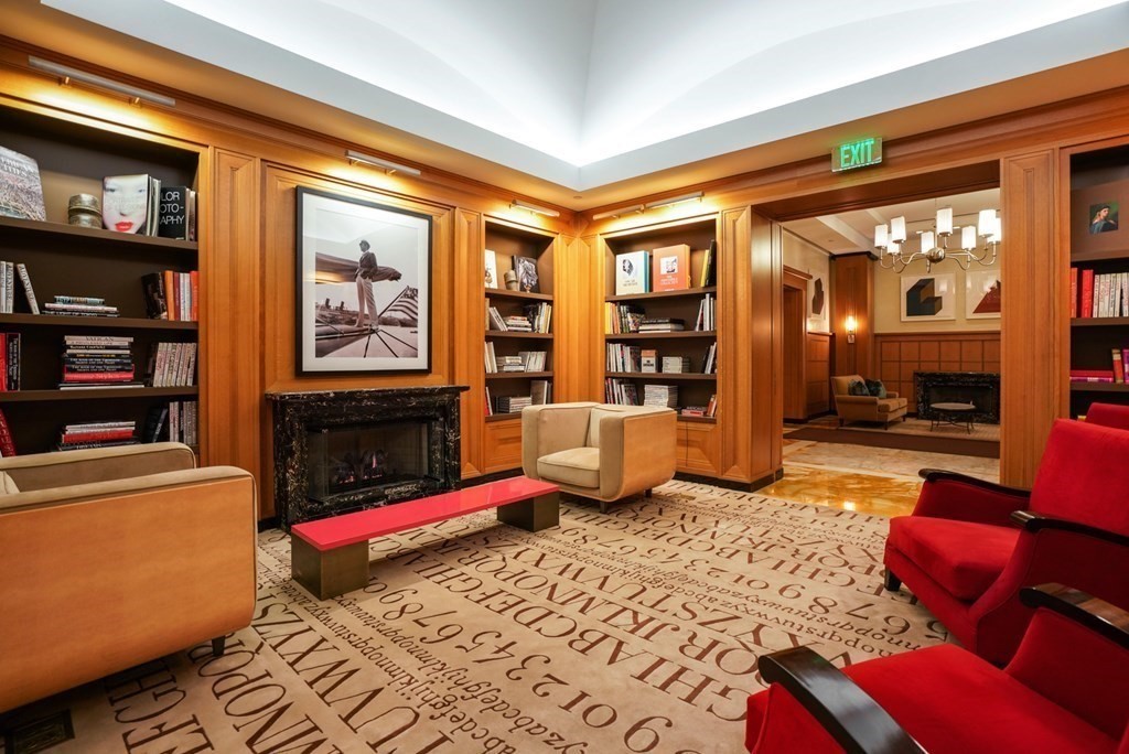 400 Stuart Street, Unit 18C, Boston, MA 02116