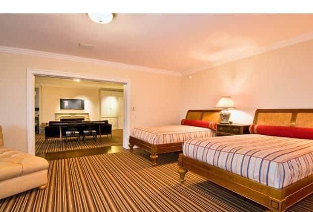 10911 Chalon Road Bel-Air CA 90077