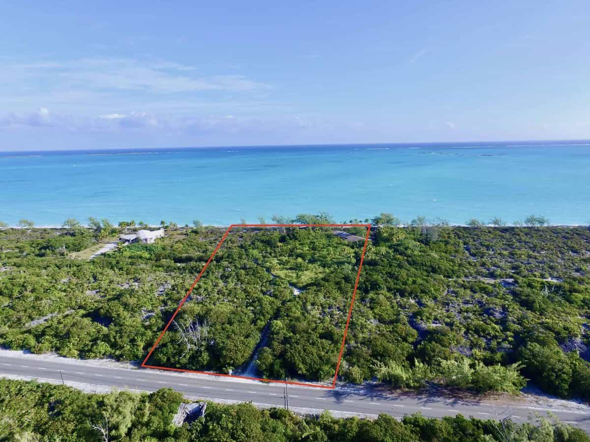 Queen's Highway Exuma BS