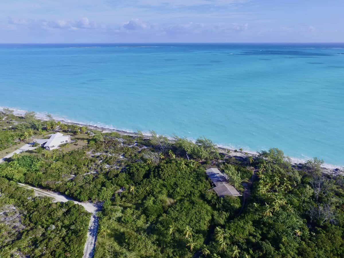 Queen's Highway Exuma BS