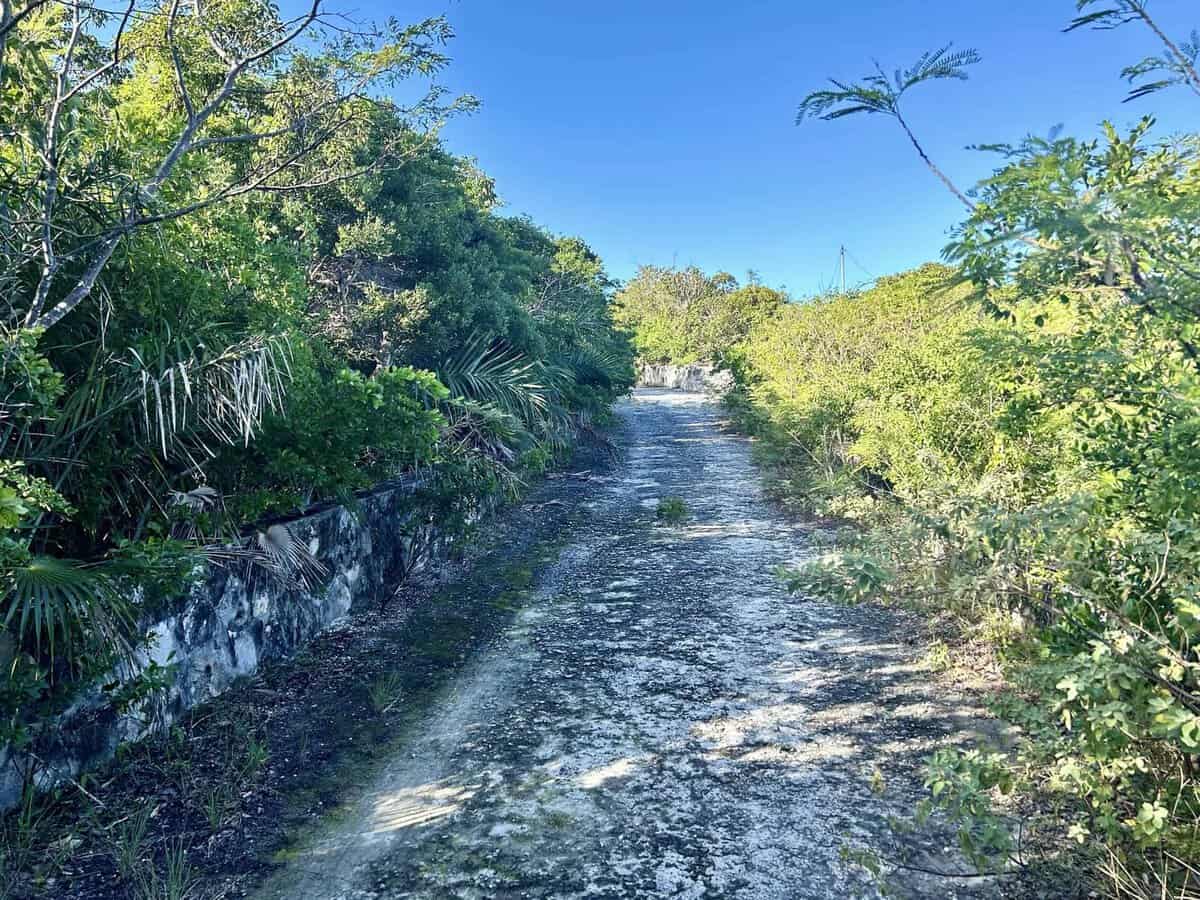 Queen's Highway Exuma BS
