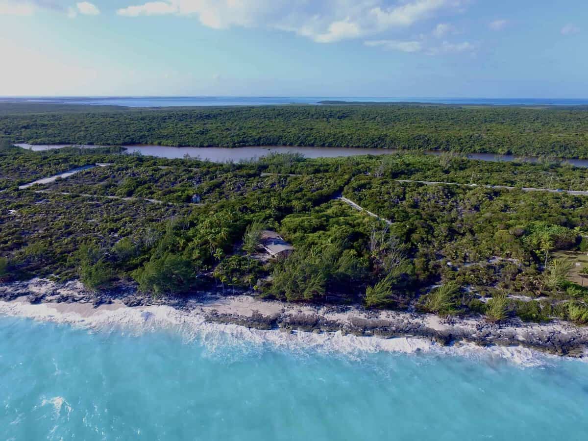 Queen's Highway Exuma BS