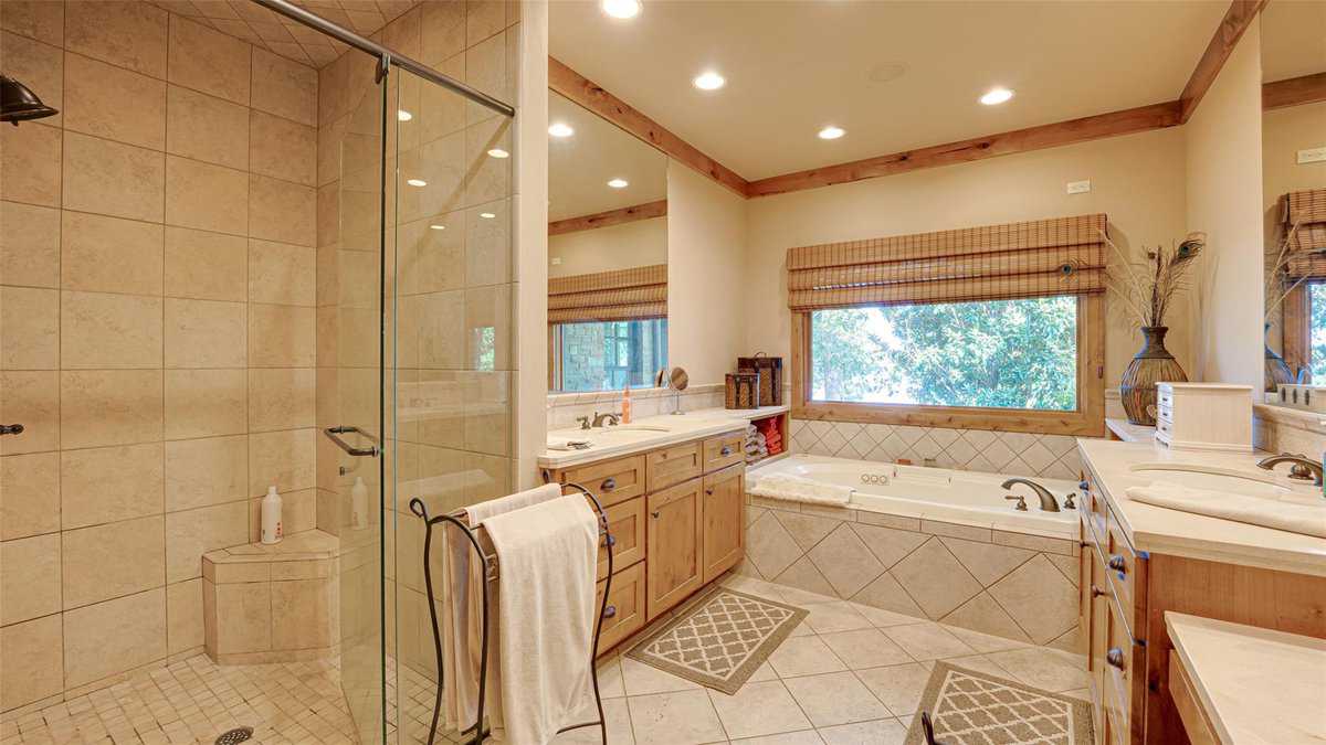 100 Lakeside Court Malakoff TX 75148