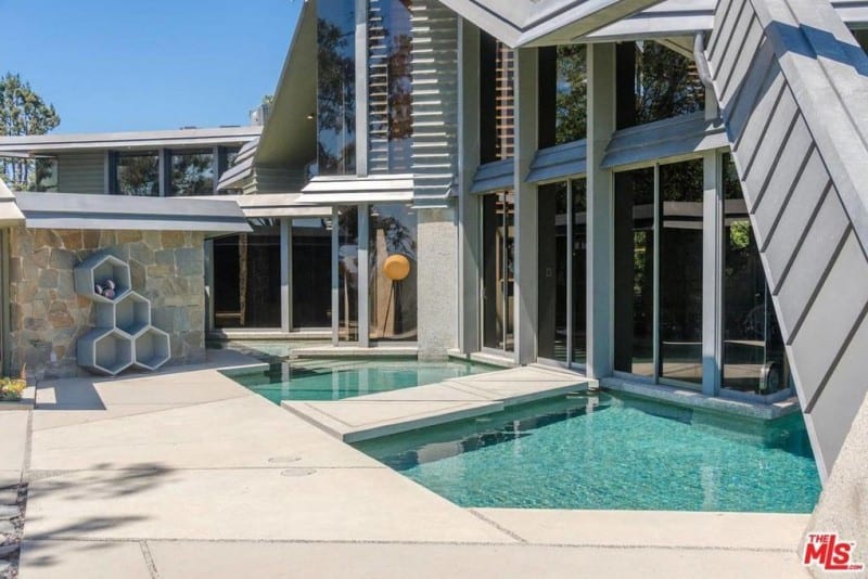 Bel Air CA 90077