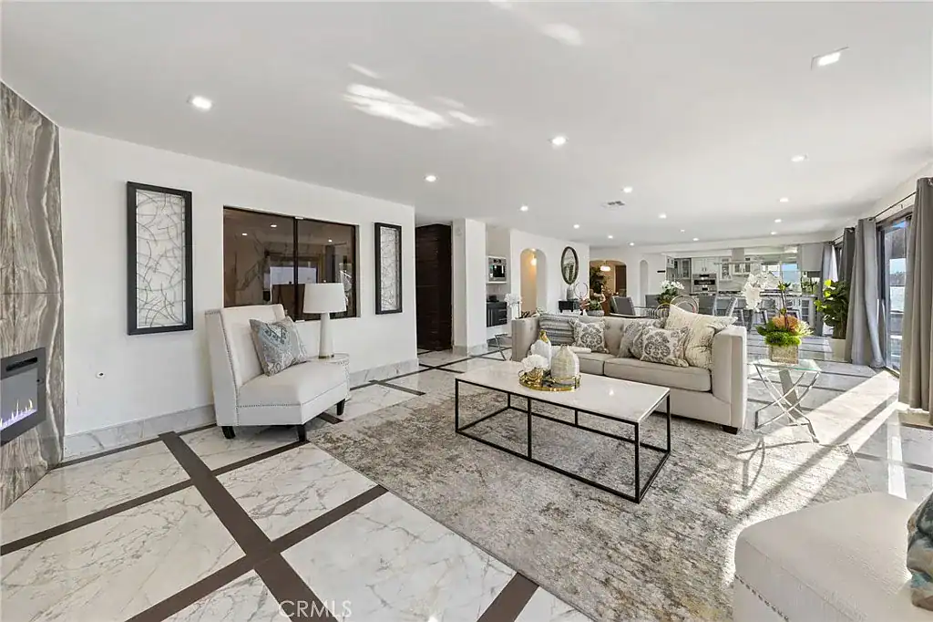 16352 Maruffa Circle Huntington Beach CA 92649
