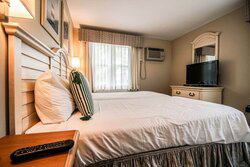 657 West Main Street Hyannis MA 02601