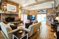657 West Main Street Hyannis MA 02601