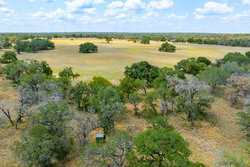 2774 County Road 320 Floresville TX 78114