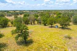 2774 County Road 320 Floresville TX 78114