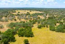 2774 County Road 320 Floresville TX 78114