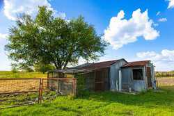 3301 Cr 424 Taylor TX 76574