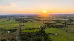1173 Fm 1386 Luling TX 78648