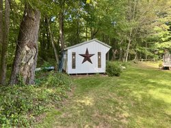 8 Fenton Bluffs Willington CT 06279