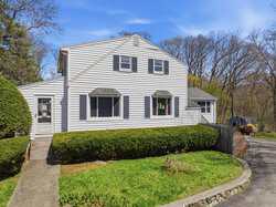 215 Pearl Street Reading MA 01867