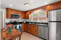 18 Knowlton Street Hamilton MA 01982
