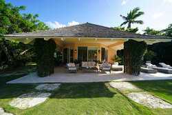 Columbia Drive New Providence BS