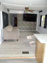 107 Chase Avenue Mexico ME