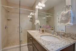 35 Catesby Lane Londonderry NH 03053
