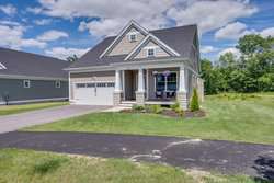 35 Catesby Lane Londonderry NH 03053