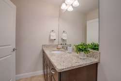 35 Catesby Lane Londonderry NH 03053