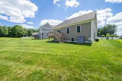 35 Catesby Lane Londonderry NH 03053