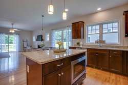 35 Catesby Lane Londonderry NH 03053