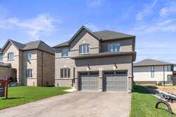 15 Venture Way Thorold ON L2V 0G9
