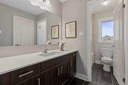 15 Venture Way Thorold ON L2V 0G9
