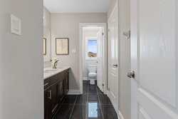 15 Venture Way Thorold ON L2V 0G9