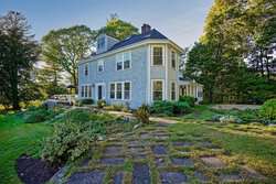 8 Bowen Road Kittery ME 03904