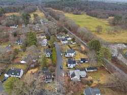 34 Maple Ste Hamilton MA 01982