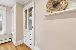 34 Maple Ste Hamilton MA 01982