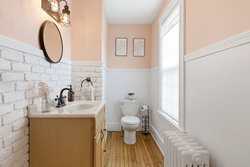 34 Maple Ste Hamilton MA 01982