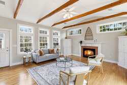 34 Maple Ste Hamilton MA 01982
