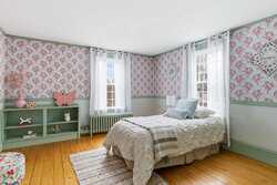 34 Maple Ste Hamilton MA 01982